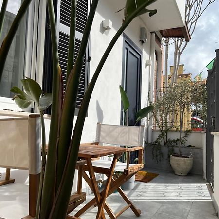 La Maison Appartement - A 200M Dal Porto Чивитавекия Екстериор снимка